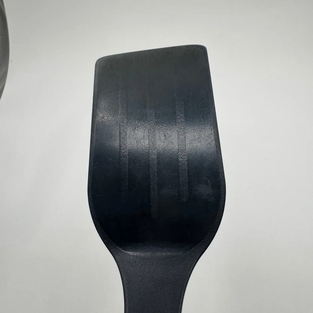 Rubbermaid Black Nylon Spatula Turner Commercial Grade 1971 Kitchen Tool Vtg